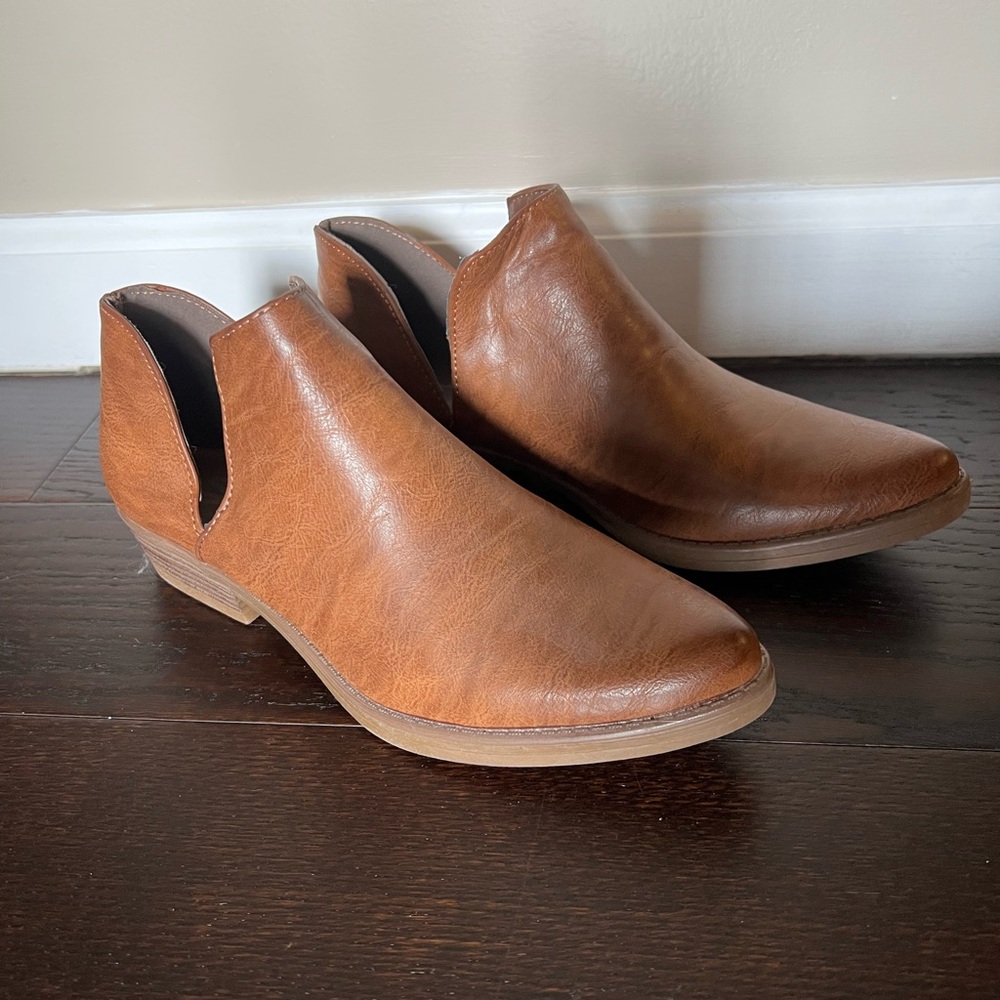 Seven7 Tan Ankle Booties